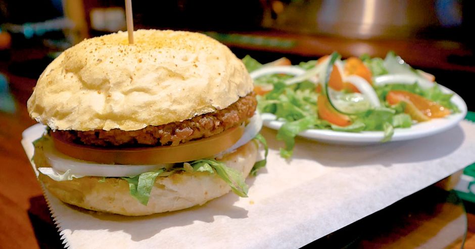 Retirees, who are vegetarians or vegans, can now savor delicious veggie burgers in Costa Rica