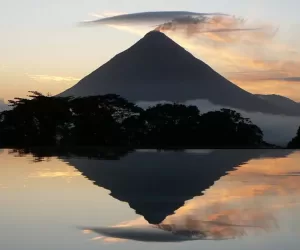 Costa Rican landscape and biodiversity, including mountains, beaches and national parks