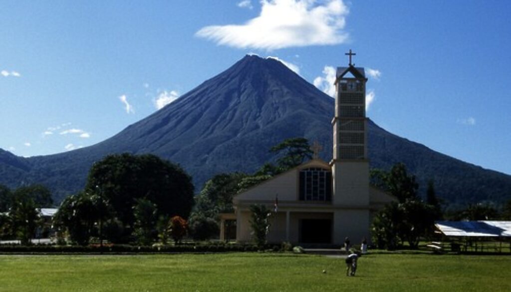 Volcan-Arenal-Fortuna-Costa-Rica